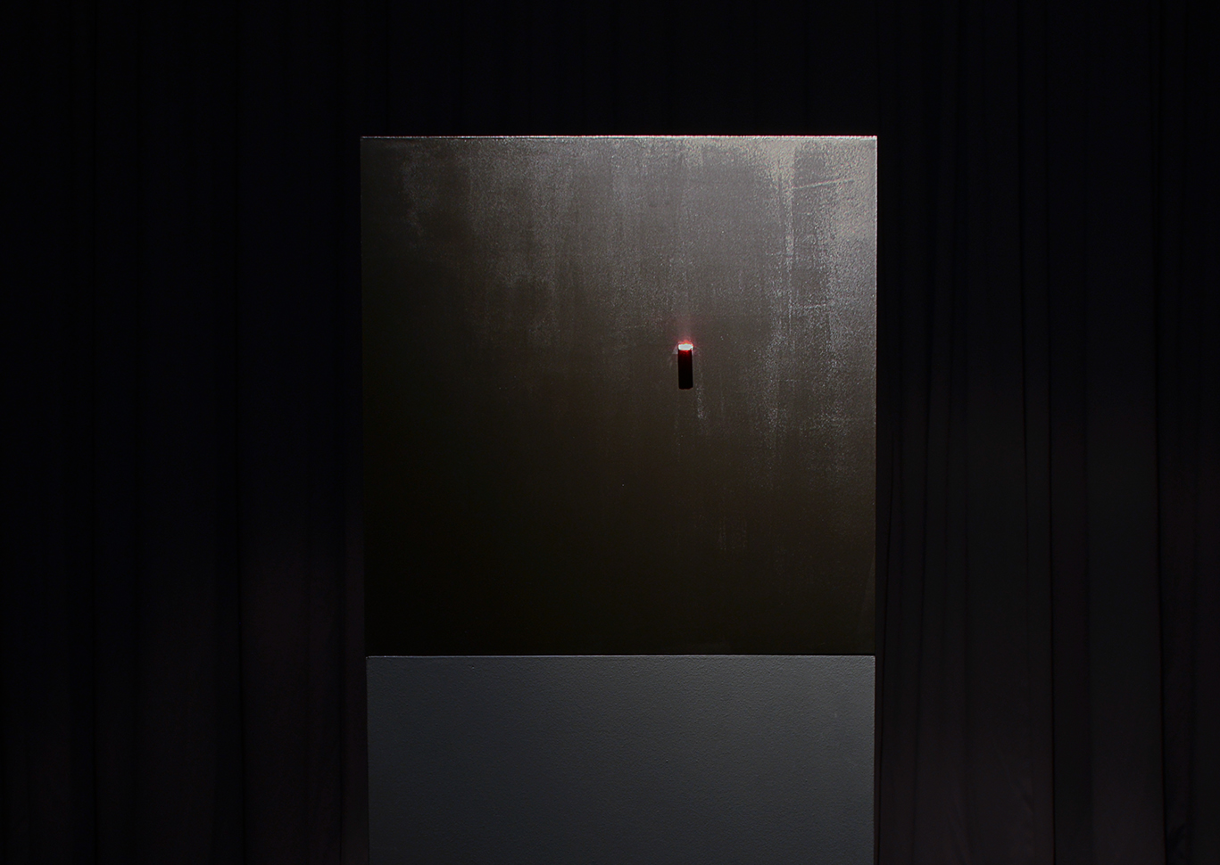 BlackBoxHalFront02WP